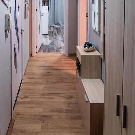 Viewtopia - Where Glows Beneath Your Feet By Flat Mаnаger Apartmán