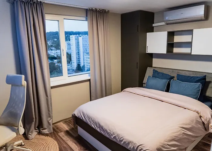 Viewtopia - Where Glows Beneath Your Feet By Flat Mаnаger Lejlighed Varna